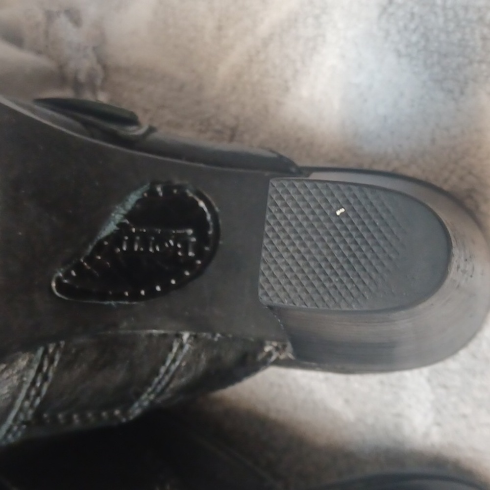 born. Women's Black Heeled Mules Size 6 - Picture 13 of 14